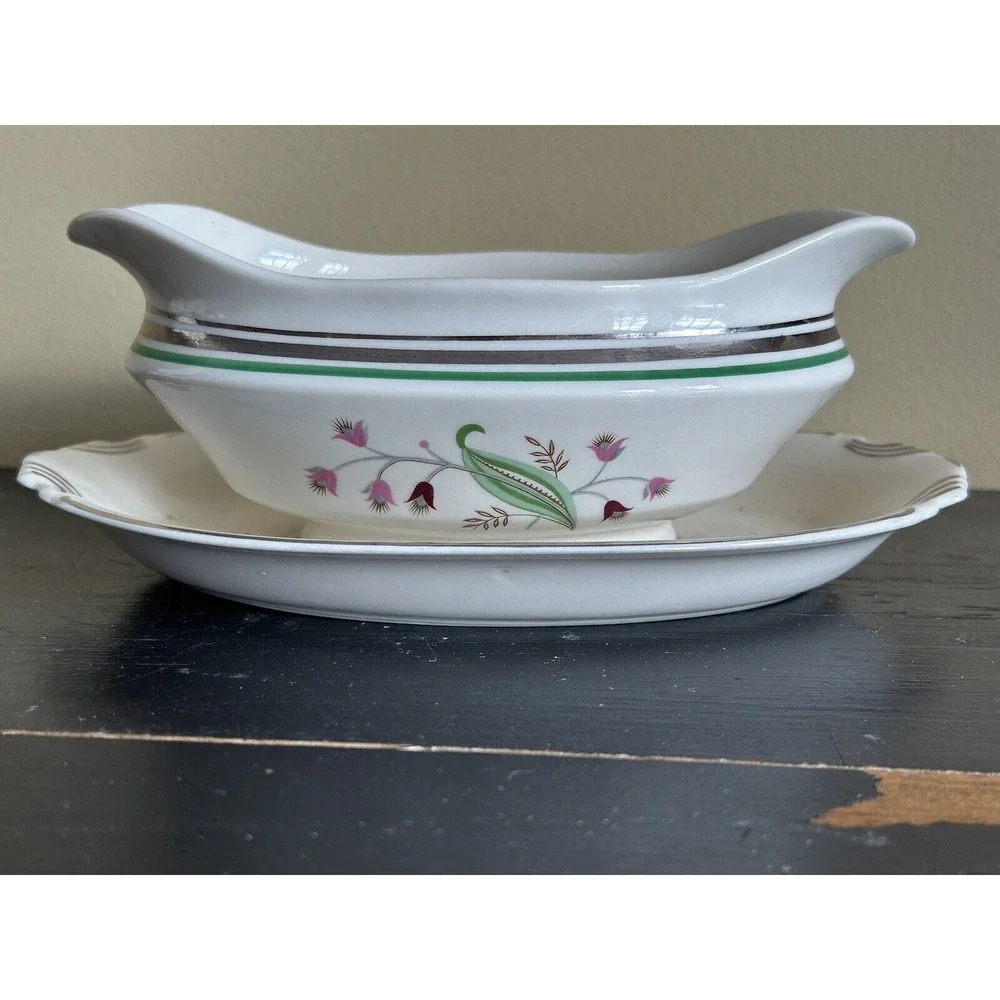 Syracuse Old Ivory Gravy Boat With‎ Attached Under plate
